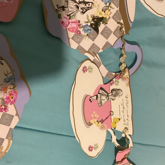 Vintage Tea Party Garland Wonderland - Picture 4 of 7